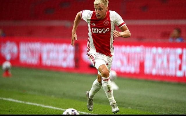 ファン・デ・ベークのユナイテッド移籍が刻々と迫る　メディカルチェックも完了