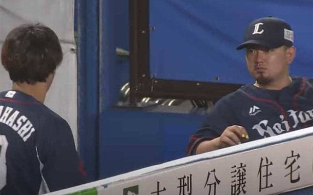 西武・森友哉が高橋光に仕掛けたシュールなイタズラ　決定的瞬間にファン注目「平然と」