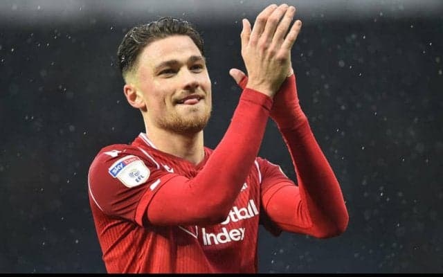 アストン・ビラが今夏1人目の補強、ノッティンガム・フォレストのSBキャッシュを獲得