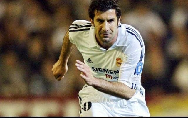 “銀河系軍団”ロベルト・カルロス&フィーゴの幻惑FK【ビューティフル・フリーキック】