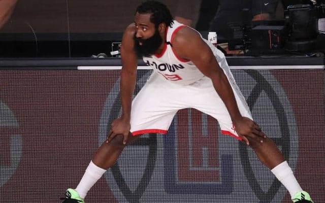 「どれだけ背が高いかは関係ない」。ハーデンやタッカーらの奮戦で先勝したロケッツ