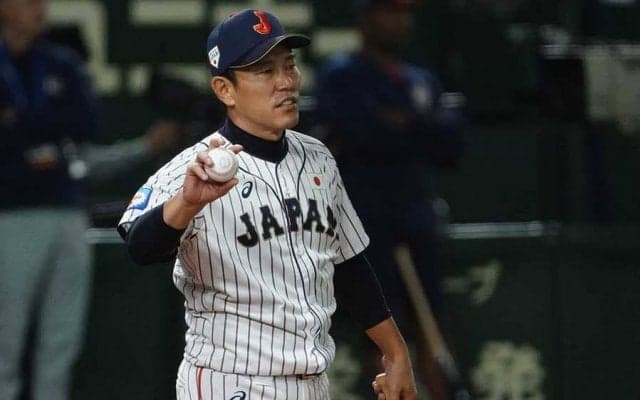 【高校野球】井端弘和氏が“本気のノック”で高校球児にエール　「自分の夢に向かって」
