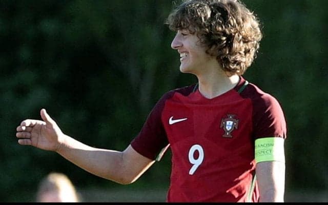 ウルブス、ポルトの超新星FWファビオ・シウバをクラブレコードで獲得!