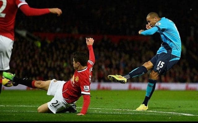 ストーク時代の仏代表MFエンゾンジが決めたキャノン砲ミドル！【インクレディブル・ゴールズ】