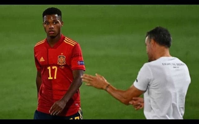 スペイン代表監督 ファティへの過度な称賛を控える「まだ17歳、冷静に進んで欲しい」