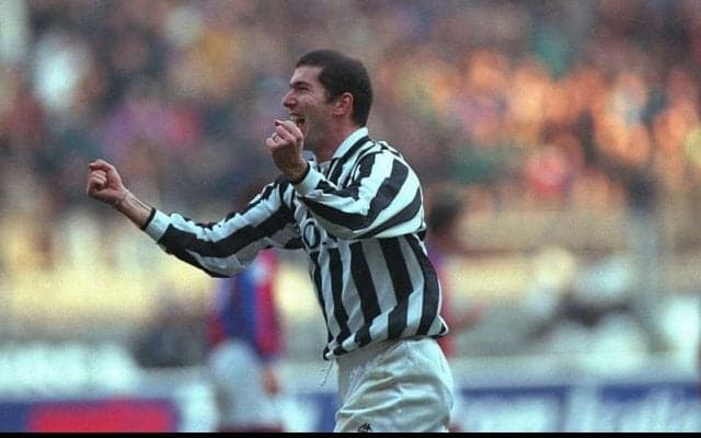 最初のゴールから美しい…！偉大なマエストロ、ジダンが決めたユベントス初ゴール【ファースト・ゴールズ】