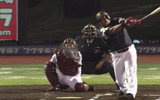 「こすったのに」なぜスタンドイン？　鷹・デスパイネの仰天1号を専門家が分析