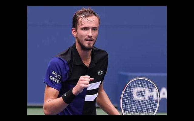  同国対決制しメドヴェデフ4強へ 