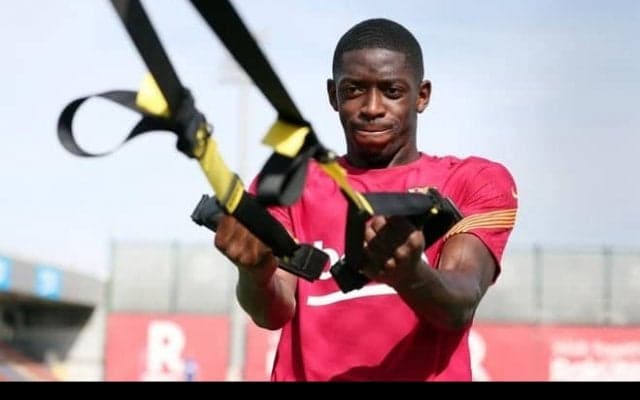 バルサの監督クーマン デンベレを4-2-3-1の右で起用か