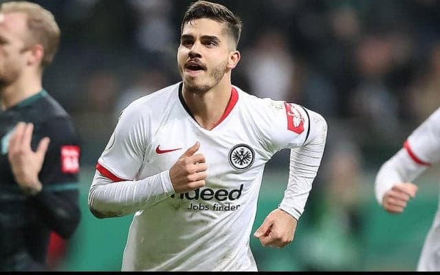 フランクフルト、ミランからレンタル中のポルトガル代表FWアンドレ・シウバを完全移籍で獲得！