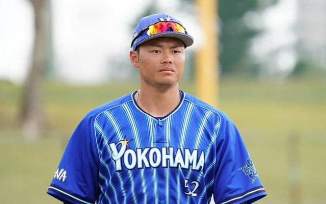 DeNA蝦名のプロ1号にラミレス監督驚愕　将来の4番候補・細川との若手バトルが加熱