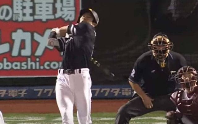 「今年一番凄い本塁打」鷹・柳田の“超遅球99キロ撃ち”逆方向弾にファン驚愕