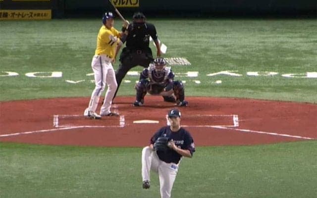 「変態投法」VS「変態打ち」!?　鷹・柳田と西武“トルネード”助っ人の対決をファン注目