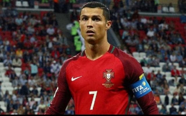 代表でも変わらぬ怪物ぶり！Ｃ・ロナウドがポルトガル代表で決めた豪快なバイシクル弾【インクレディブル・ゴールズ】