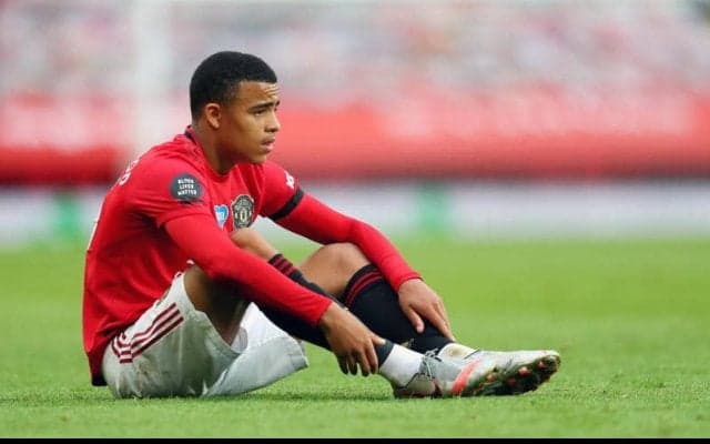 またしても愚行、ユナイテッドの18歳MFグリーンウッドが女性連れ込みに続き笑気ガスを吸う写真が出回る