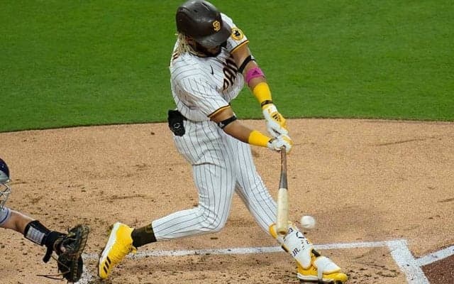 【MLB】豪快空振りでバット消失!?　21歳MVP候補のハプニングに米驚愕「無観客で良かった」