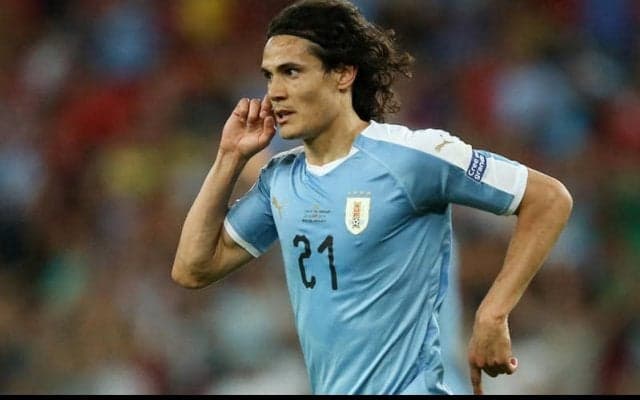 無所属のカバーニがバルサに? 退団近くスアレスの後釜に売り込みか