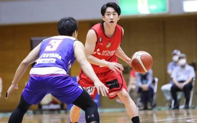 “名古屋ダービー”快勝の立役者となった齋藤拓実…指揮官は「理想のポイントガード」と称賛