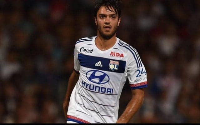 リヨンでジュニーニョ・ペルナンブカーノの後継者と目され…元仏代表MFグルニエのブレ球FK【ビューティフル・フリーキック】