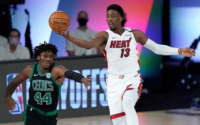 【NBA】左手一本で相手を吹き飛ばす　23歳新星のド迫力ブロックに米驚愕「狂気だ」「伝説になる」