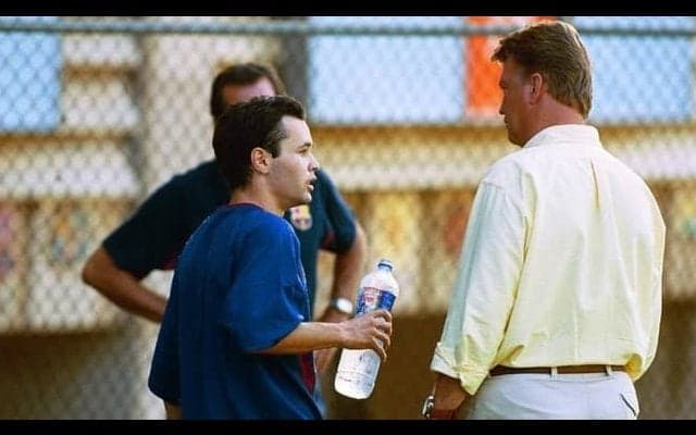 24年前 バルサにやって来たイニエスタ  自身の記念日を祝福