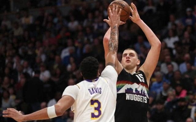 レイカーズ指揮官が二コラ・ヨキッチを警戒「彼は世界で最もユニークな選手の1人だ」