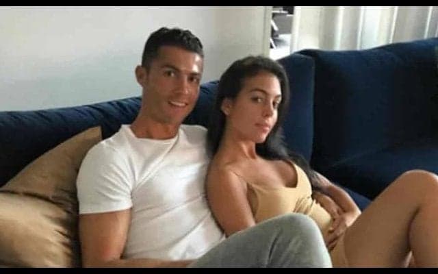 C・ロナウド、ついに結婚か パートナーに“世界で最も高価な指輪”をプレゼント