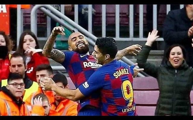 メッシに続いてスアレスもビダルに別れ「君を相手にするのは堪らなかった...」