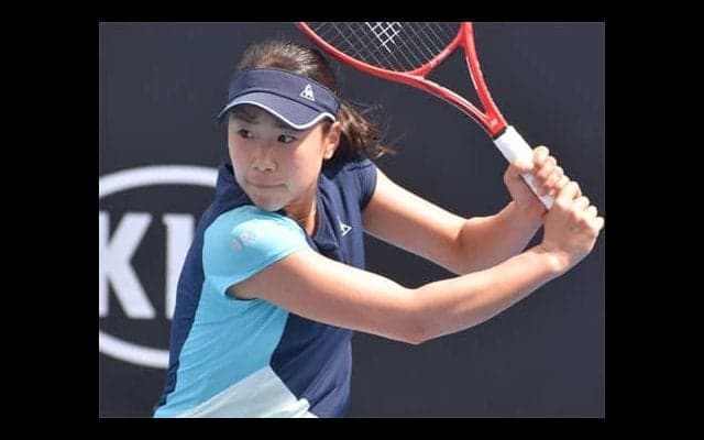  日比野菜緒、元世界3位破る 