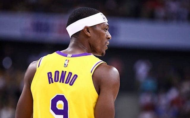 プレーオフ第2戦で劇的なブザービーターを決めたアンソニー・デイビス…その直前にラジョン・ロンドが彼にかけた言葉とは？