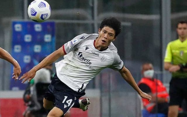 冨安健洋、イブラと激闘　“マッチアップ2S”に海外反響「君は最高の選手だった」