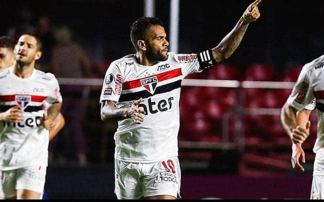 ダニエウ・アウベスが欧州再上陸？　サンパウロ退団を求め幹部と話し合いへ