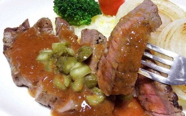 おうちでスタジアム飯を完全再現！　鷹・松田宣のアンガスステーキ丼に舌鼓