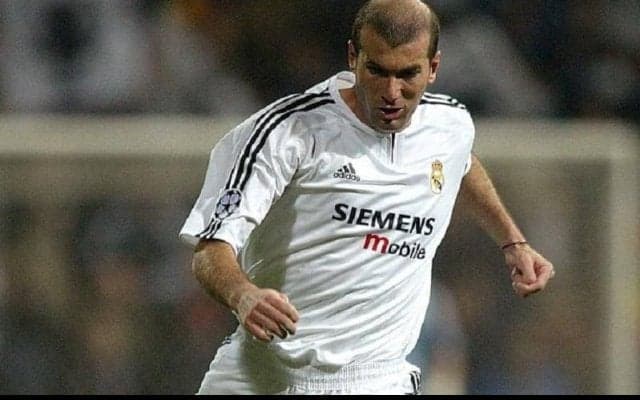 ジダンの絶妙スルーパスとロナウドの個人技！銀河系軍団の2人で決めたゴール【ベスト・アシスト】