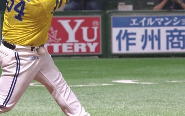 鷹デスパイネの“悶絶”自打球映像にファン心配「これは痛い」「デスパ痛イネ」