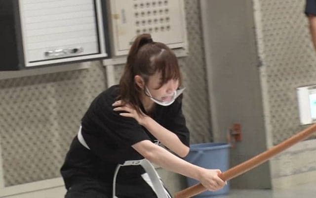 10月17日の川崎vs広島戦でアイドルグループ『ラストアイドル』が“本気の殺陣”を披露、「魂を込めてわたしたちの思いをぶつけたいと思います」