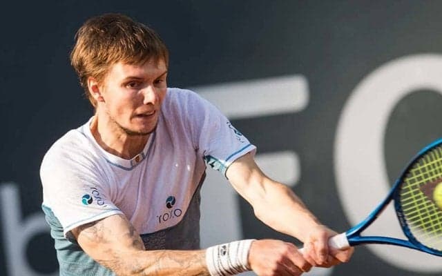 物議の“不意打ちアンダーサーブ”　海外識者は持論「相手は構える前と主張するが…」