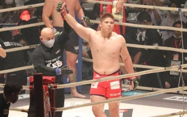元貴ノ富士・スダリオ剛のデビュー戦勝利に元PRIDEファイターがエール「力士時代のフィジカルとMMAのテクニックをアジャストしていた」