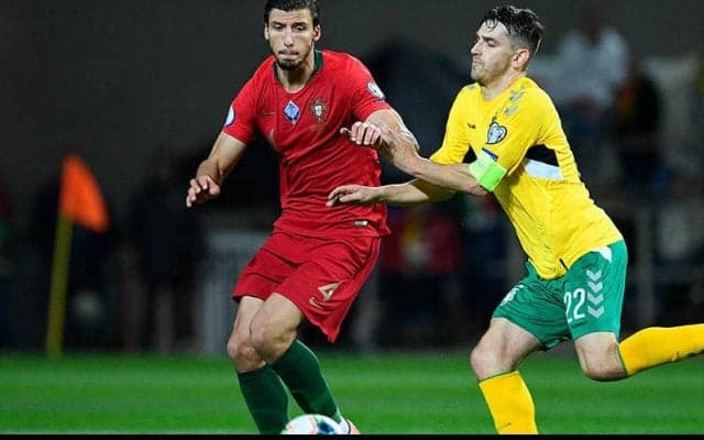 シティが88億円で念願のCB確保!　ベンフィカがジアスのシティ移籍とオタメンディ獲得を発表