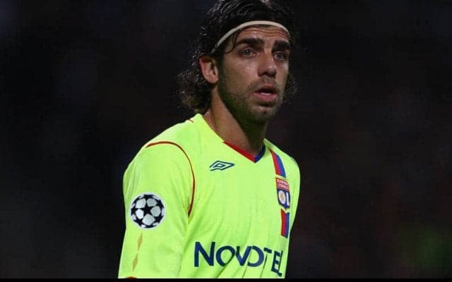 “FKの魔術師”ジュニーニョが本領発揮！角度のない位置からの急転直下FK弾【ビューティフル・フリーキック】