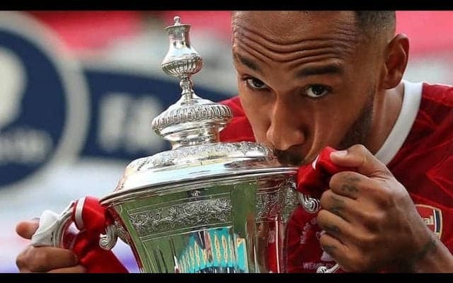 オーバメヤン バルサ移籍を断り、残留した2つの理由を説明