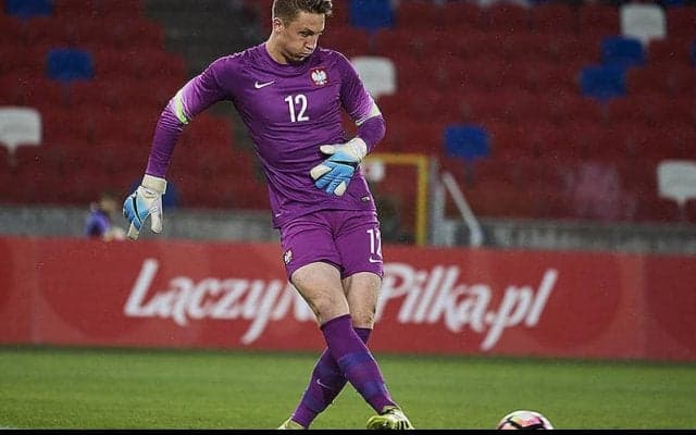 PSG、若手GKブルカと契約延長!　スペイン2部カルタヘナへのレンタル移籍も決定