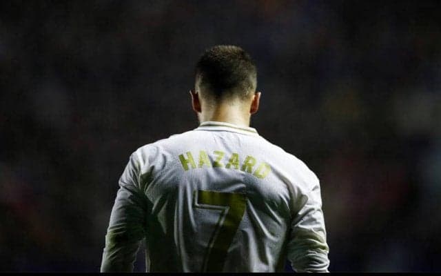 調整不足でメンバー外、ファンからの風当たりが強まるアザールの今季初出場はいつ？