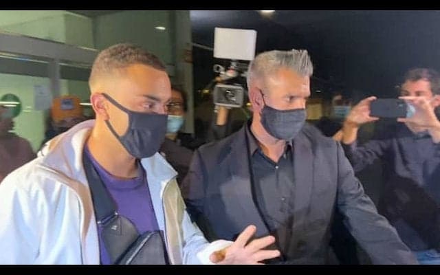 デストがバルセロナに到着、今週中にも公式発表へ