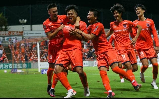 首位・徳島が終盤の渡井弾で長崎との上位対決を制す！ 大宮は後半ATの畑尾弾で後半戦連勝スタート《J2》