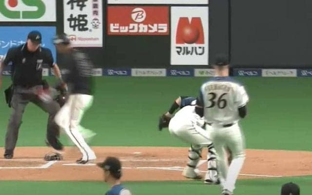 「野手がボールに触れる前に…」　ロッテ和田の“ロケットスタート生還”にファン驚愕