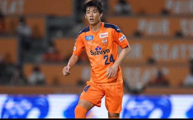 DF岡崎慎がFC東京に復帰、清水に期限付き移籍し13試合に出場