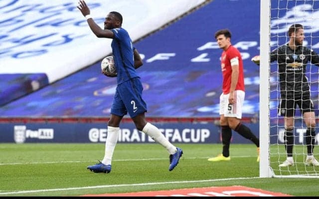 チェルシー、戦力外リュディガーをタダでは逃さず？ レンタルの条件は契約延長か