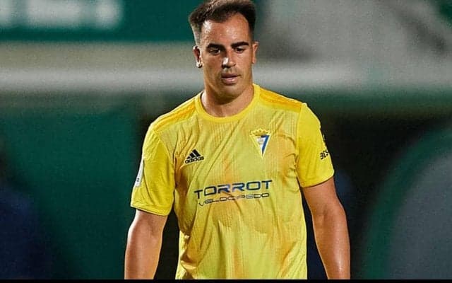 アトレティコやシャルケでプレーしたMFフラードがカディスと契約解除