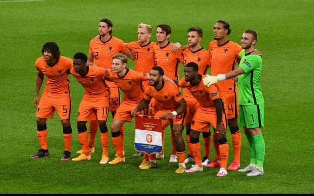 オランダ代表、初陣に臨むフランク・デ・ブール新監督が25名を選出《UEFAネーションズリーグ》